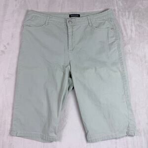 Bandolino Women’s Sage Green Riley Stretch Bermuda Shorts Size 12